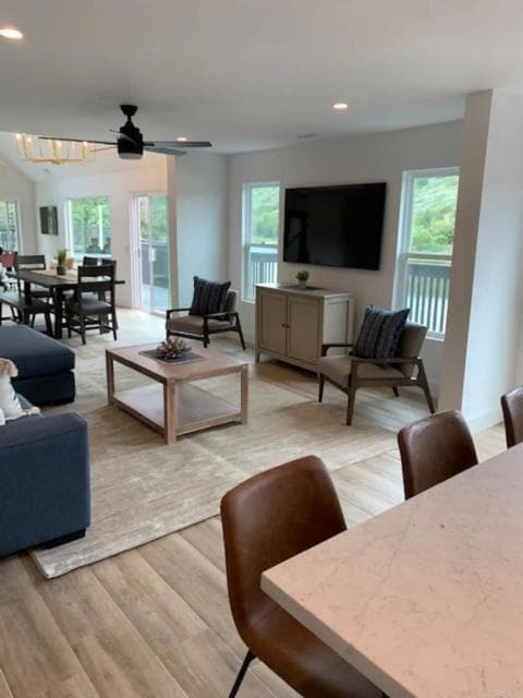 Photo - 1642 Via La Plaza