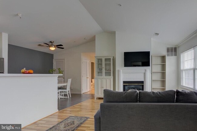 Photo - 645 Constellation Square SE Unit J