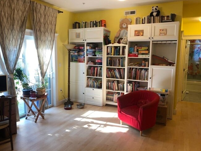 Photo - 69 Bolton St Unit 102