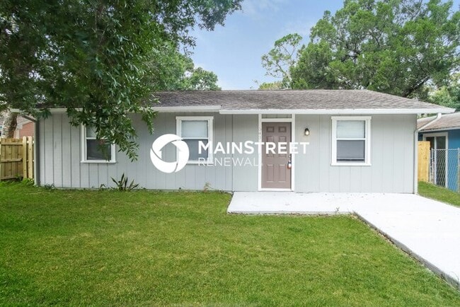 Photo - 3 Bedroom Pet-Friendly Home in VERO BEACH, FL with Main Street Renewal