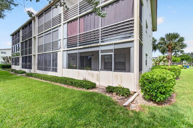 Photo - 14 Preston Way Unit A