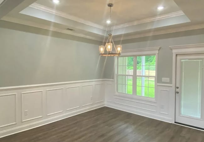 Photo - Spacious 4BR/2BA Home with Open Floor Plan, Granite Kitchen & Privacy Fence in Valdosta