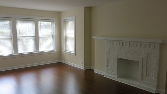 Photo - 4948 N Christiana Ave Condo