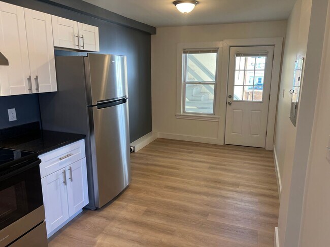 28 Bacon St Unit 202
