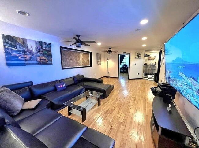 Photo - 763 Jefferson Ave