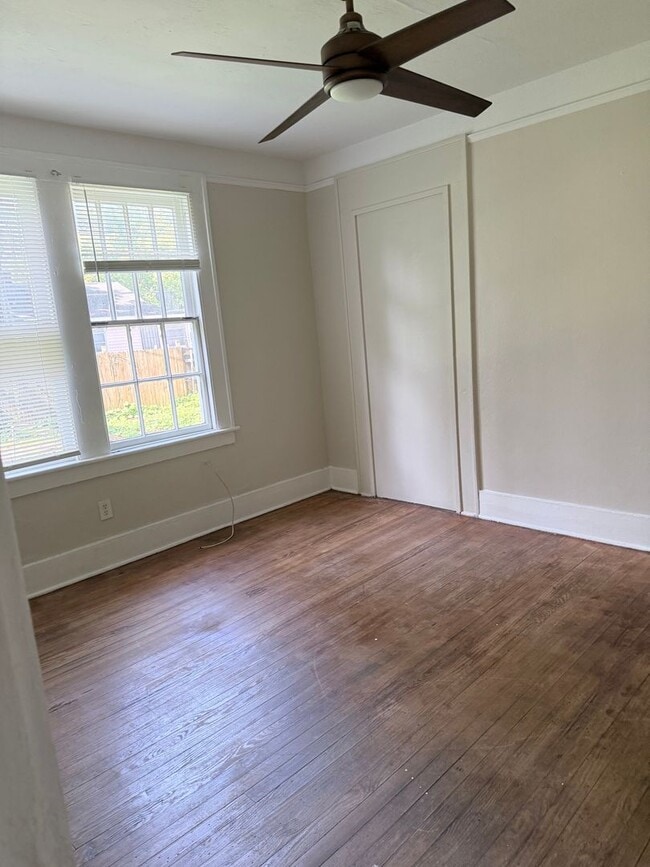 Photo - 3 Bed 1 Bath For Rent