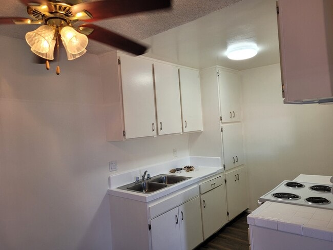 Photo - 8135 Langdon Ave Unit 02