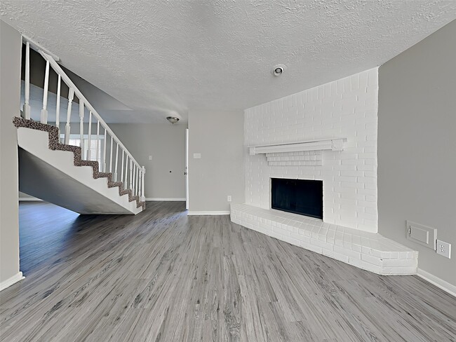 Photo - 22723 Brafferton Ln