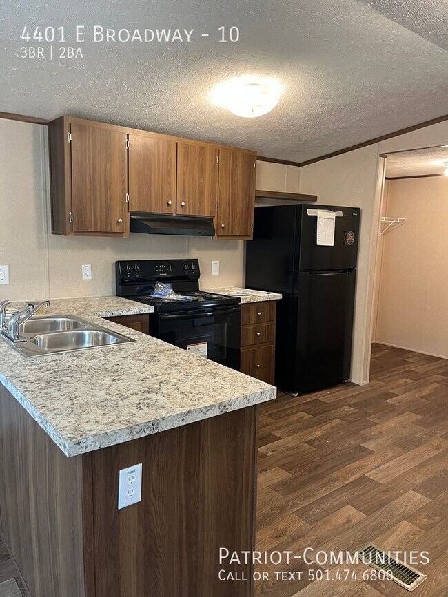 Photo - Broadway - 10