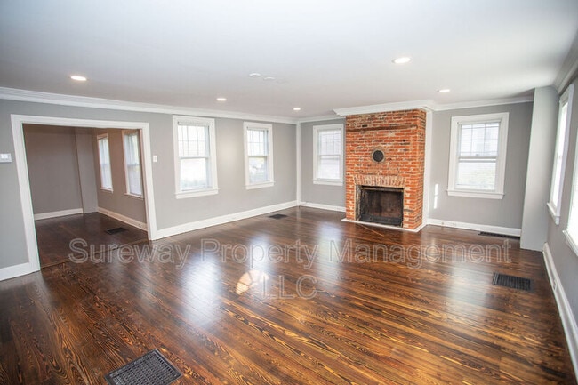 Photo - 220 S Church St