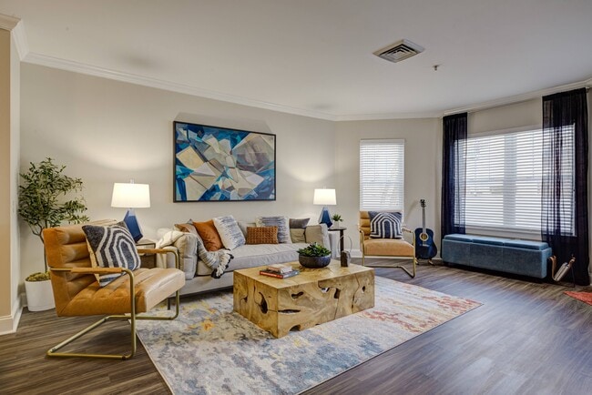 Spacious Livingroom