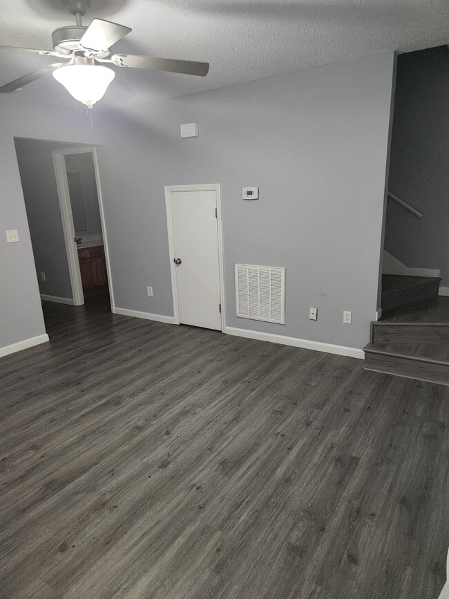 Photo - 531 Crest Dr SW Apartments Unit Nelson Ridge
