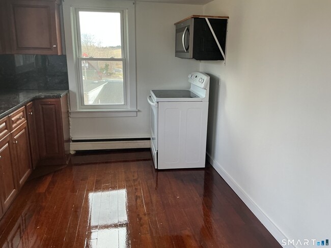 Photo - 2 Straits Turnpike Ln