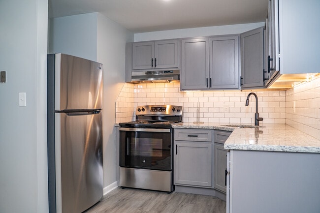 Photo - Kenmore Apartments