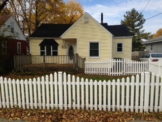 3 Bedroom Home with White Picket Fence on ... - 3 Bedroom Home with White Picket Fence on ...