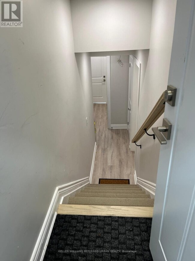 Photo - 112 Fairholme Ave
