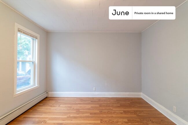 Photo - Room in Shared 3 bed/1 bath home Unidad C