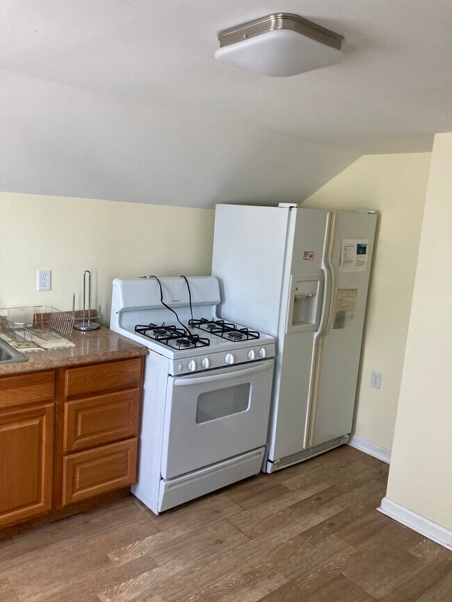 239 W Juniper Ave Apartments Wildwood, NJ