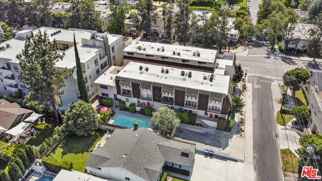 Photo - 4660 Coldwater Canyon Ave