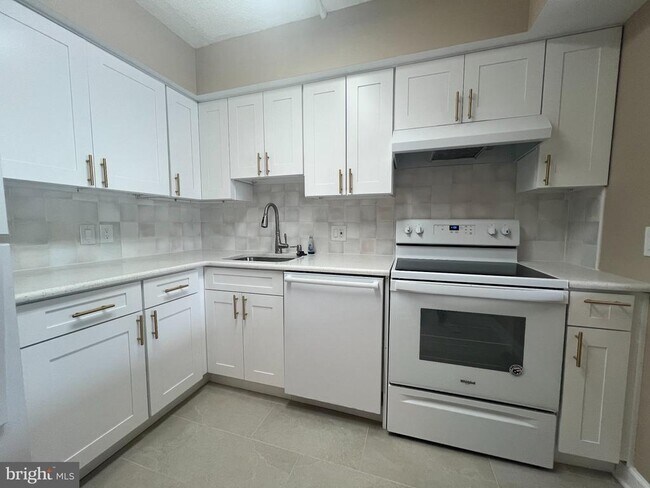 Photo - 2921 N Leisure World Blvd Unit 1-301
