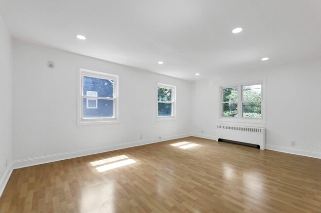 Photo - 179 Christie Heights #B, B Unit B