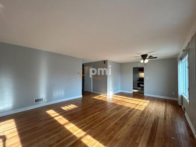Building Photo - 8000 Lake Shore Dr Unit 4 Rental