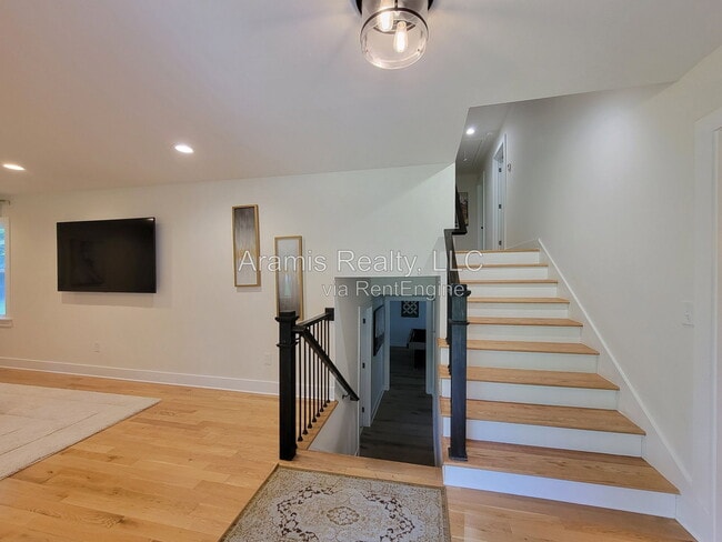 2376 Spring Creek Rd