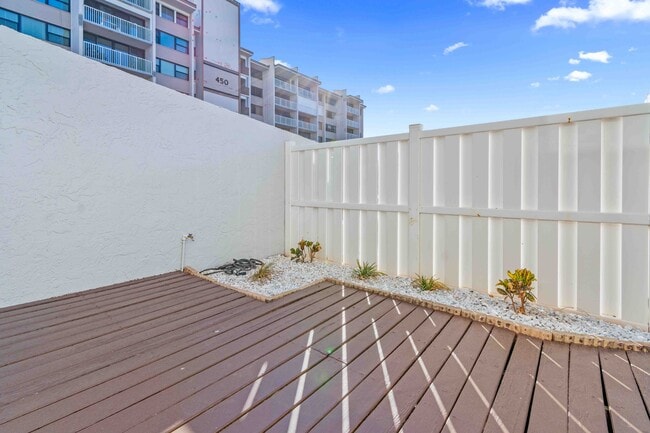 Photo - 500 Treasure Island Causeway