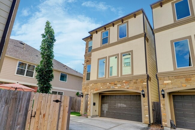 Building Photo - 1518 Birdsall St