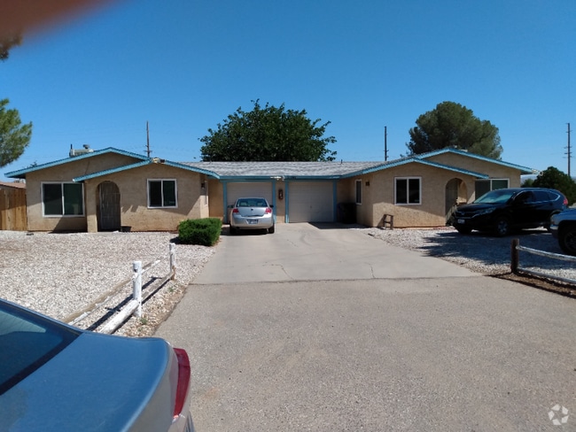 Building Photo - 21390 Laguna Rd Unit Apt.