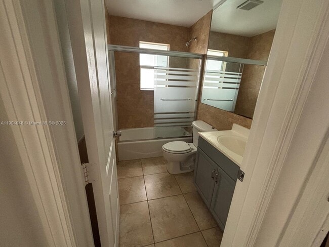 Photo - 2577 NE 184th Terrace