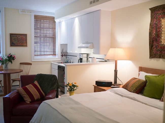 Building Photo - 72 Montgomery St Unit 1