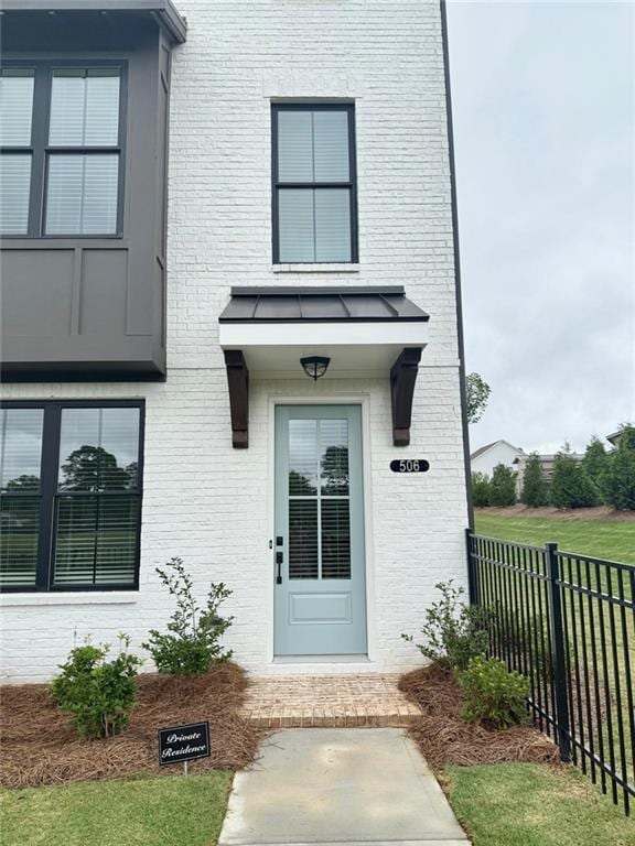 Building Photo - 506 Healy Dr Rental