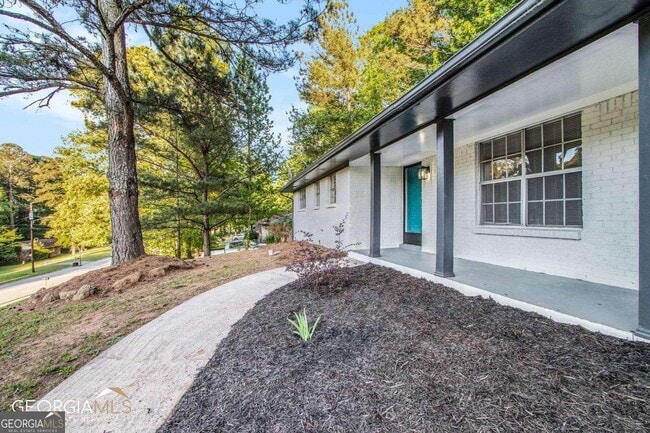 Photo - 2243 7 Oaks Cir