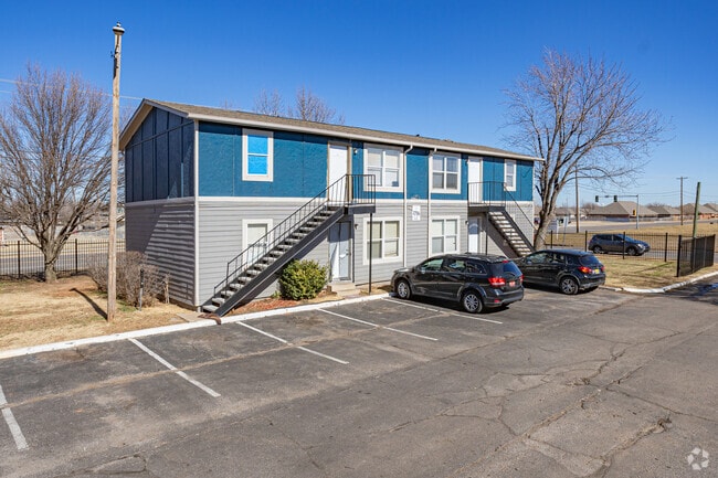 Treehouse Apartments