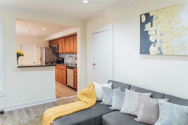 Photo - 27 Vanderbilt Ave Unit 1st Fl