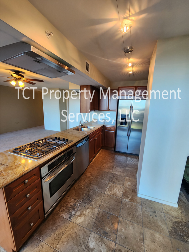 Photo - Stunning 1 Bedroom Condo with Rooftop Pool! Unidad 722