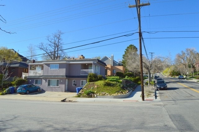 Building Photo - 383 E 9th Ave