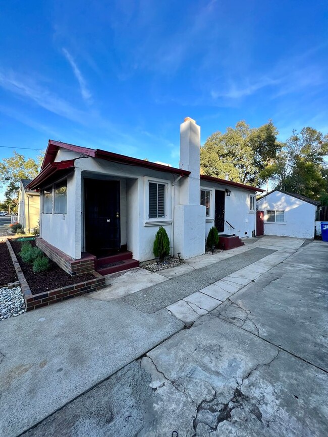 Photo - 3bed/1bath Single family HOME!
