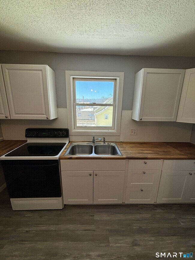 Photo - 11 Roberts St Unit 2