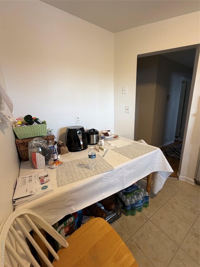 Photo - 144 Roslyn Rd