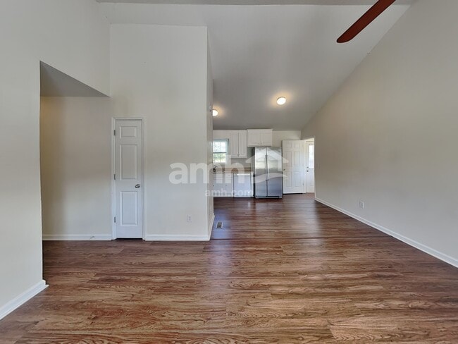 Photo - 120 Clear Water Dr