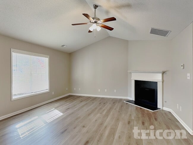 Photo - 3023 Ryan Rd