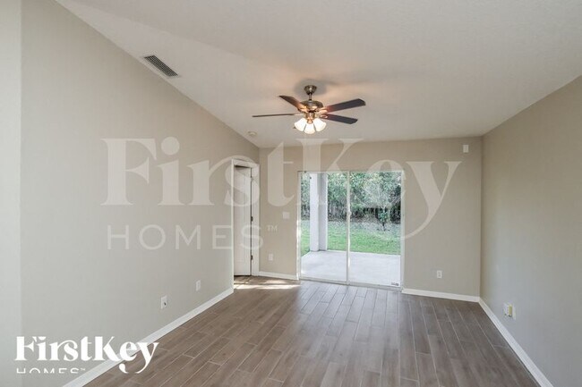 Photo - 530 Melanie Cir