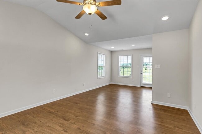 Photo - 2022 McCleary Rd