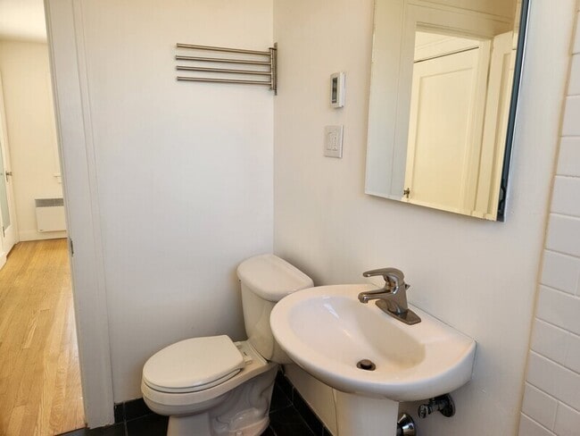 Photo - 2114 7th Ave W Unidad 5