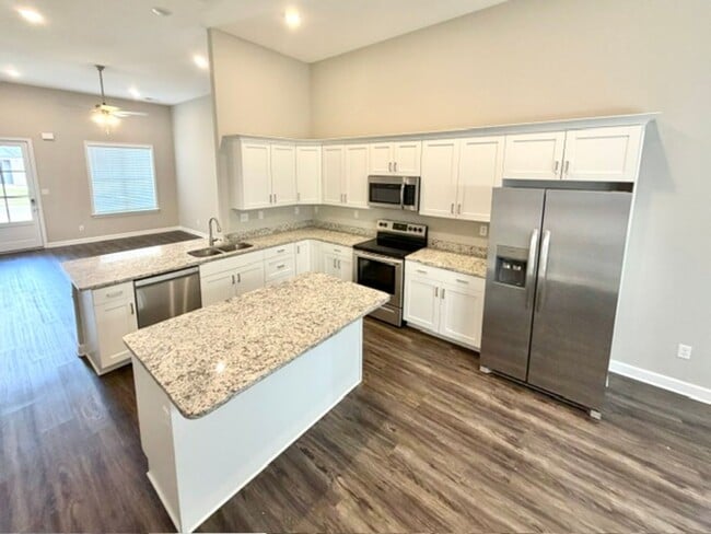 Photo - WindstoneEstateDr8750 Unit 1