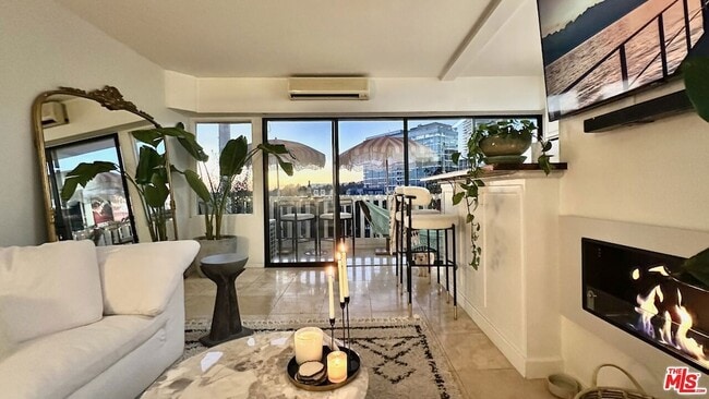 Photo - 999 N Doheny Dr