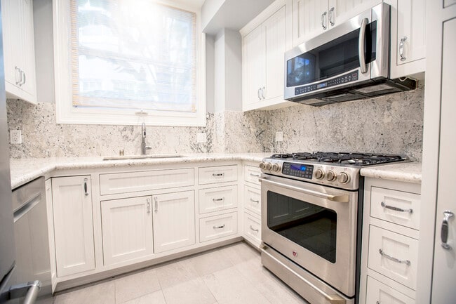 Photo - 1870 Jackson St Unit 210