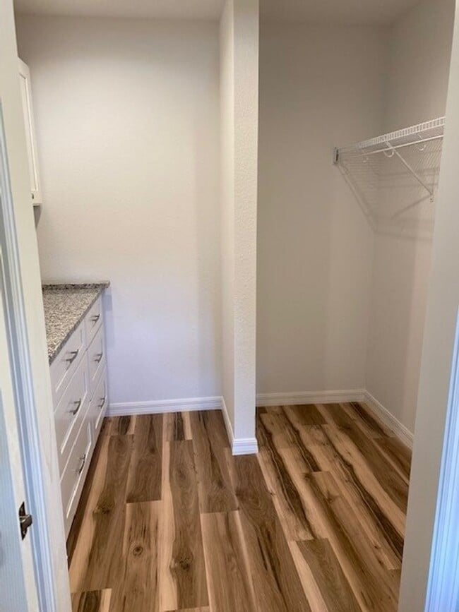 Photo - STUDENT HOUSING